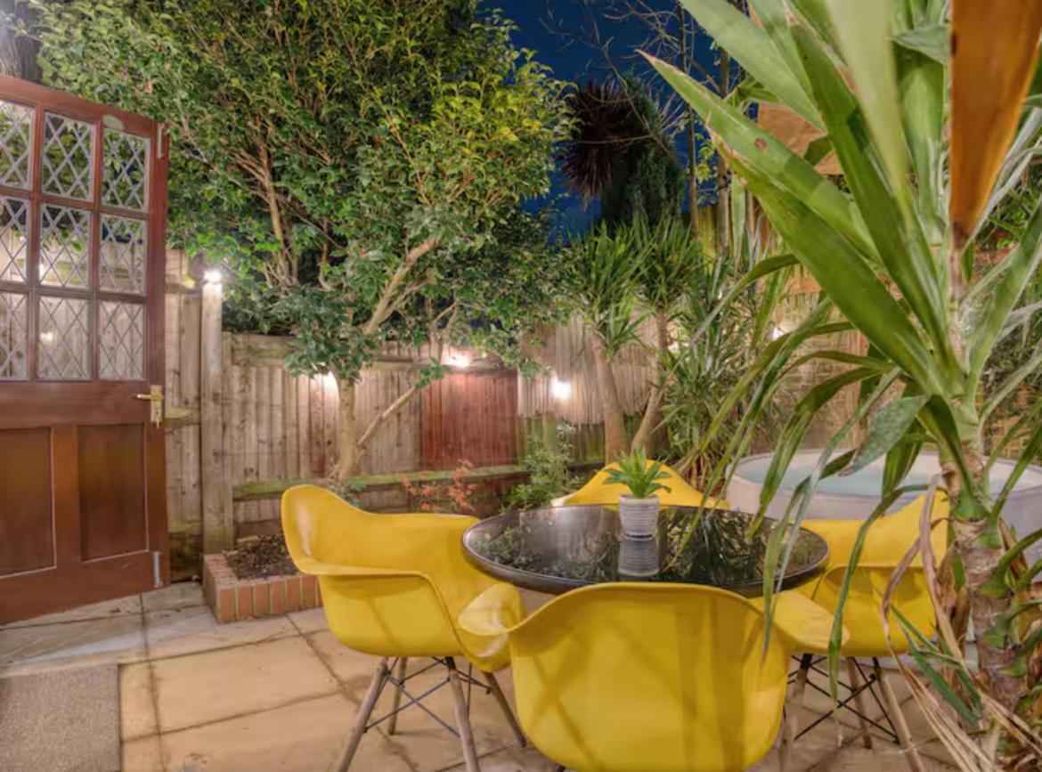 The Zen Den With Hot Tub And Garden Villa ลอนดอน ภายนอก รูปภาพ